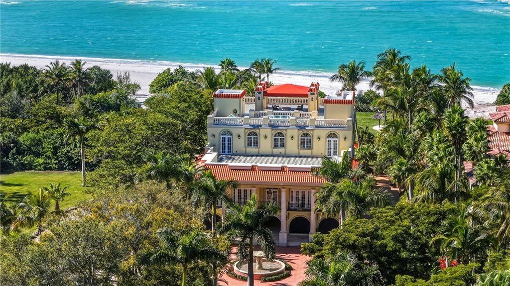 Coastal Grandeur and Unmatched Privacy on Sarasota’s Lido Key