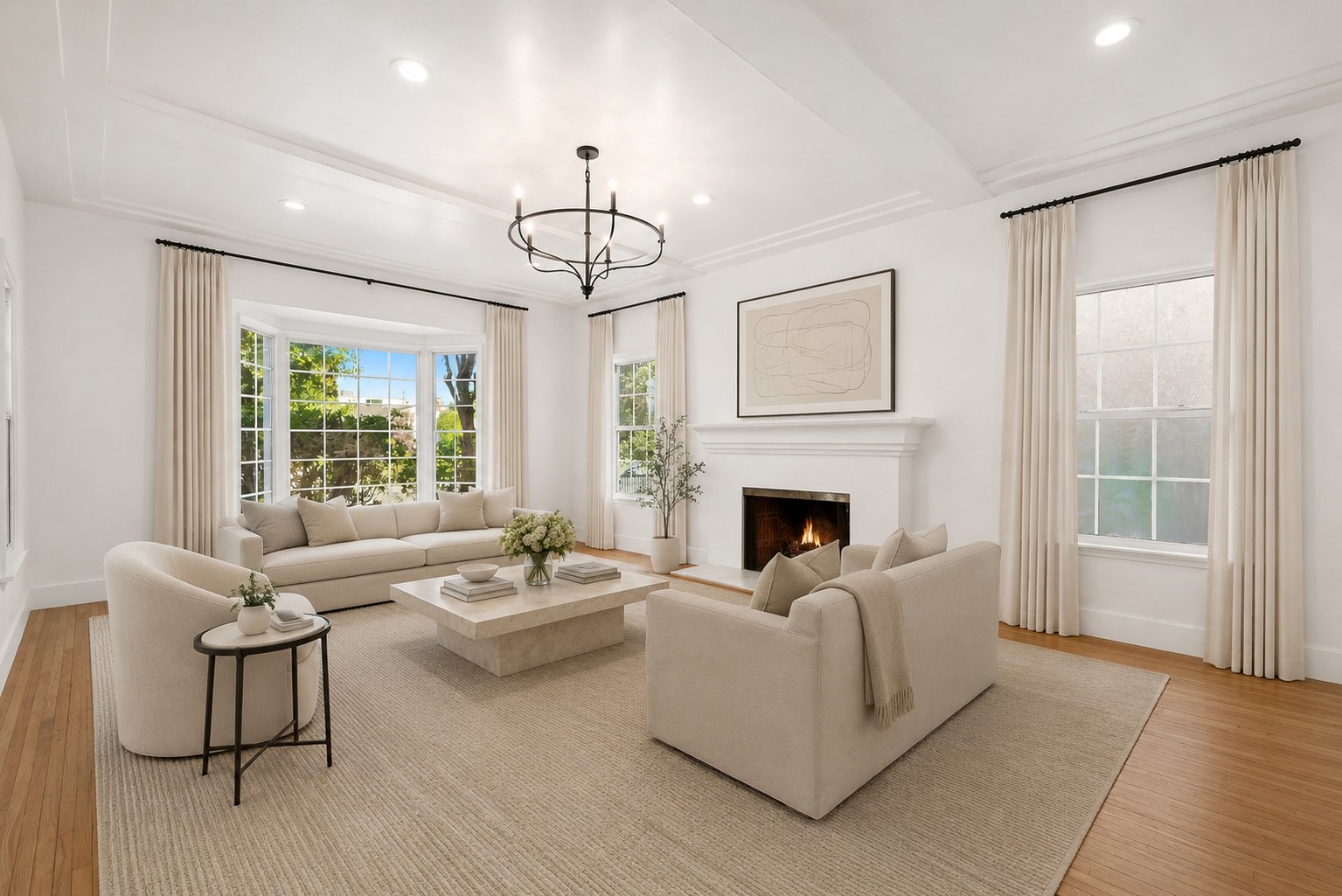 211 S Formosa Ave