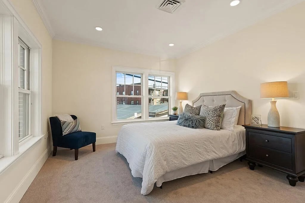 40 Elmwood Ave, #1