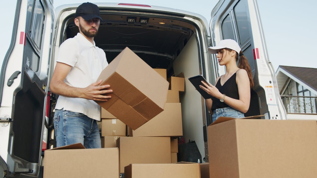 Hiring Movers in Atlanta: Tips and Tricks for a Smooth Move