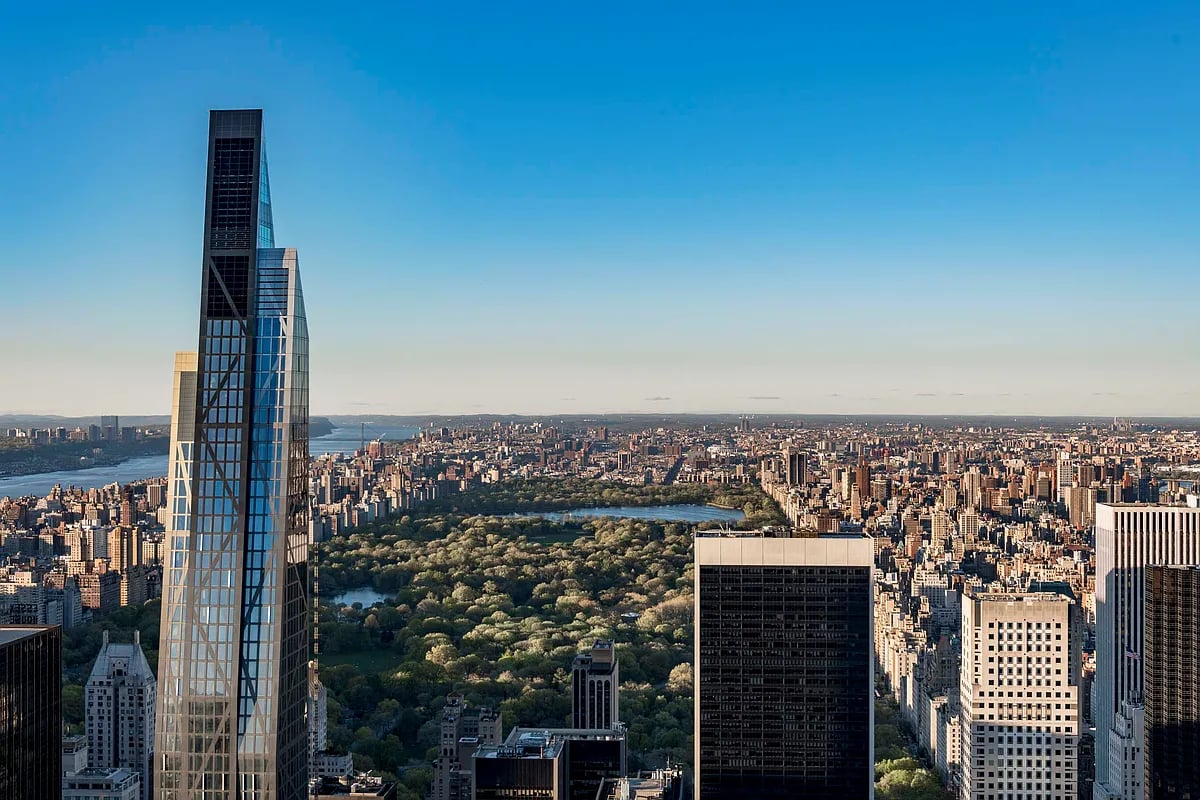 53 W 53rd St, #18B