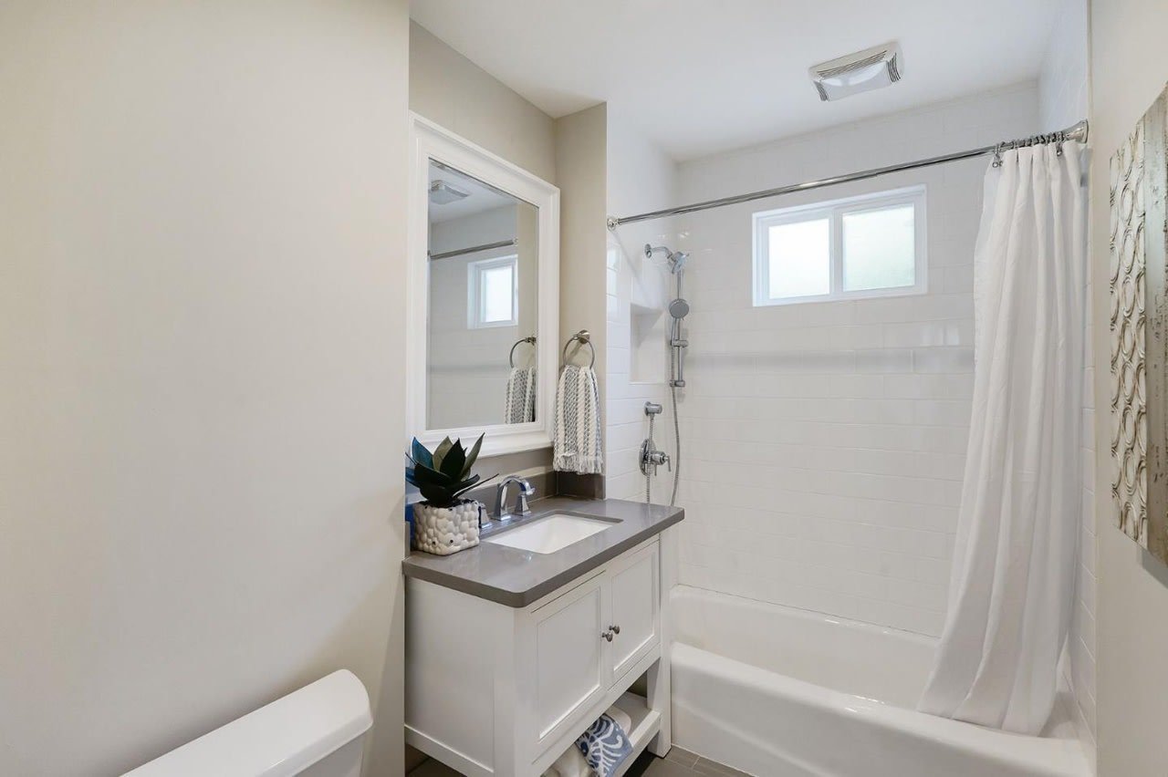 747 Occidental Ave