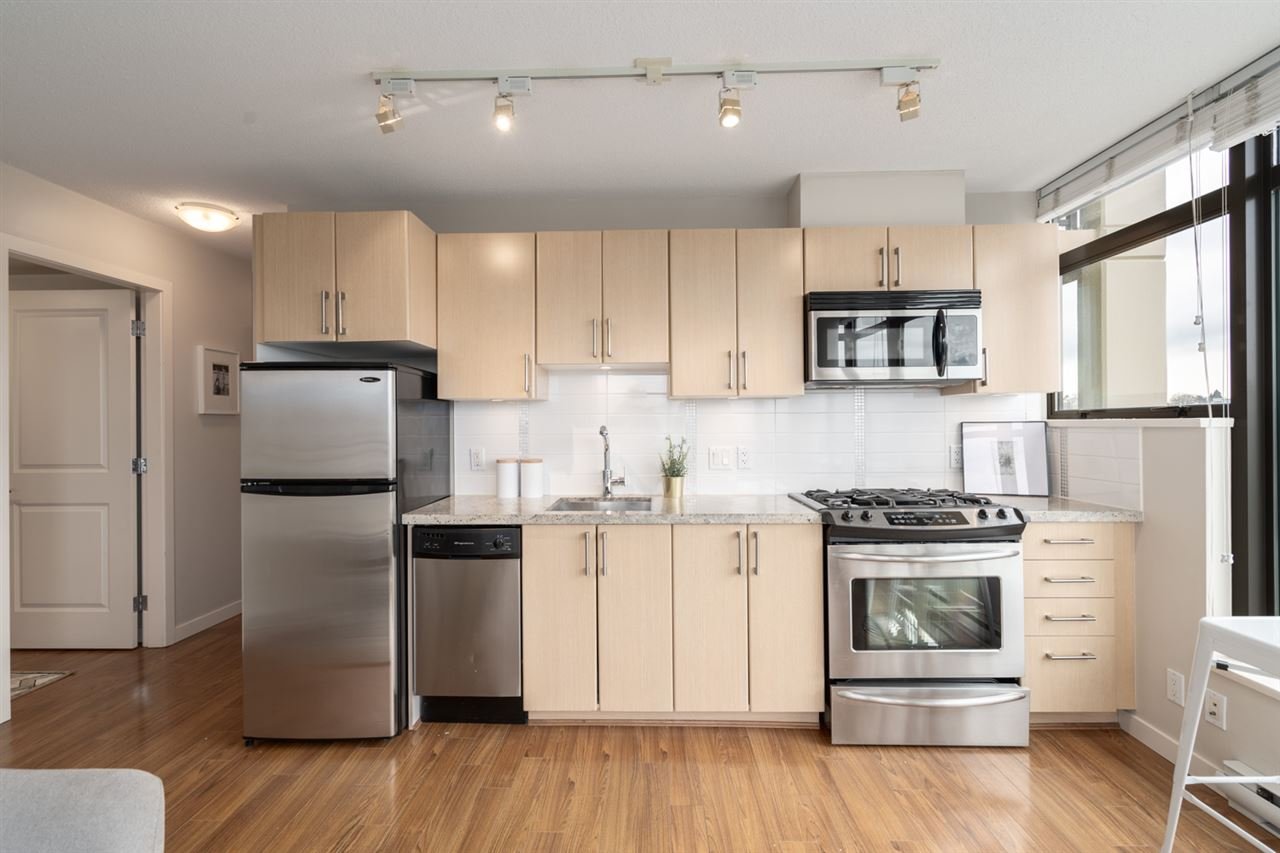1207-1068 W Broadway