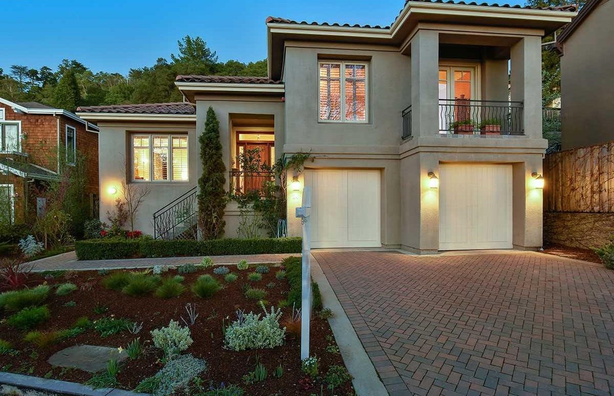 24 Woodside Glen Ct.