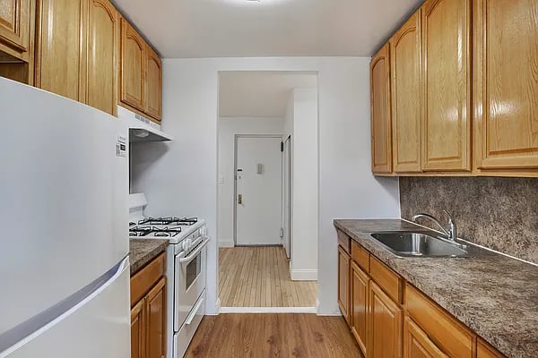 3255 Randall Ave #LA