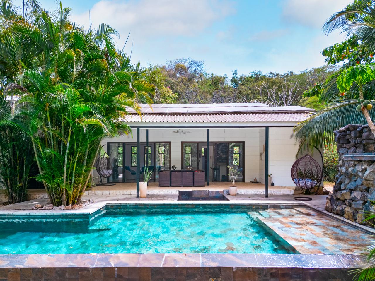V-Iguana Finca Panamá | Large Property with Two Houses, Pool & Expansion Potential Near Tamarindo