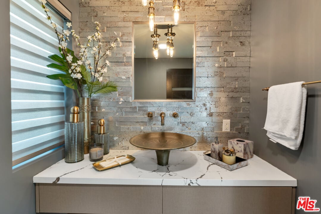 Atlas Heights, Malibu Rd, 90265