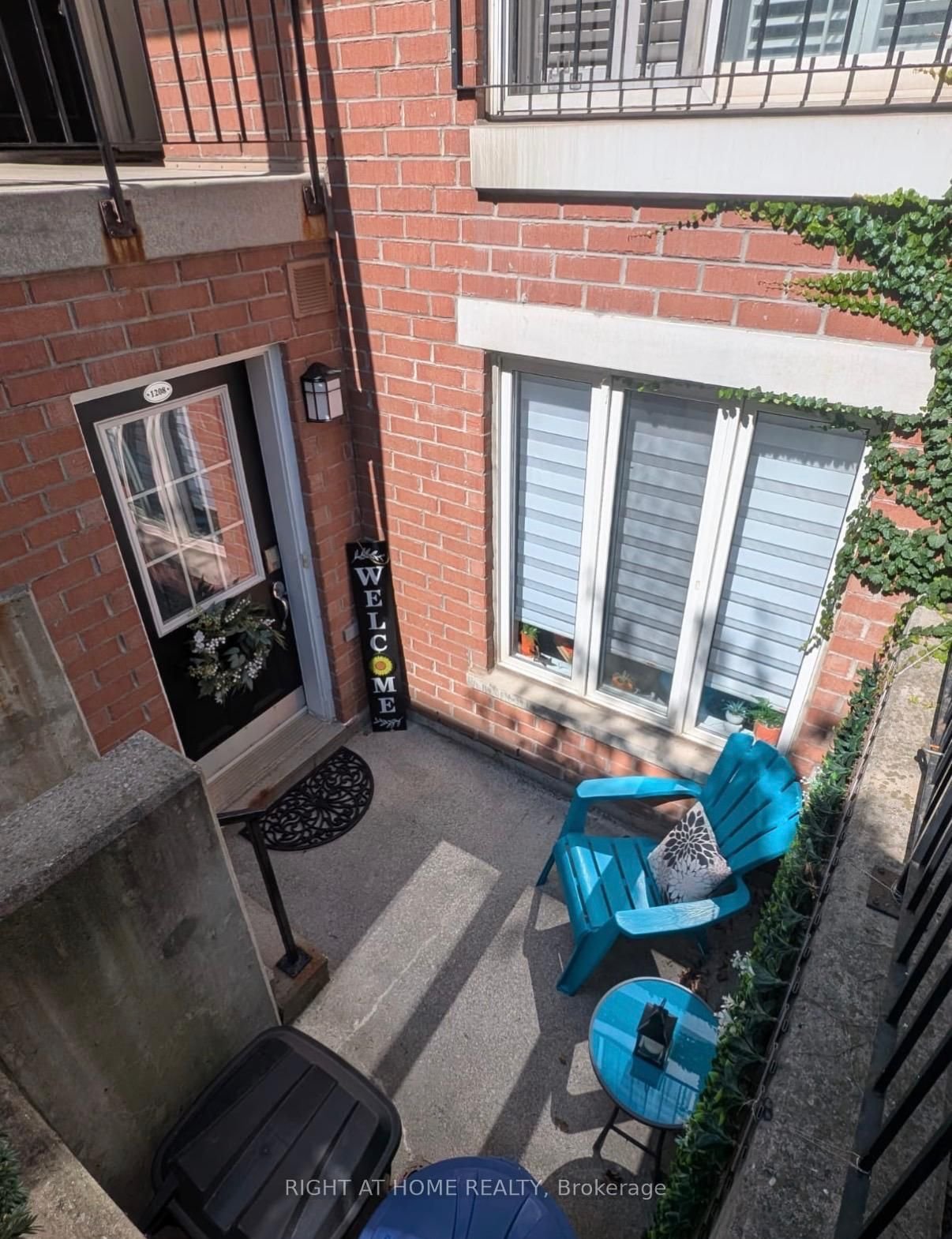 22 Laidlaw St 1208