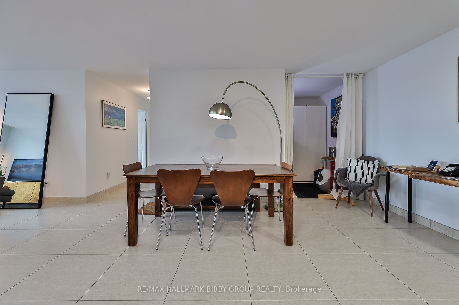 ST. LAWRENCE MARKET LUXURY FEATURE