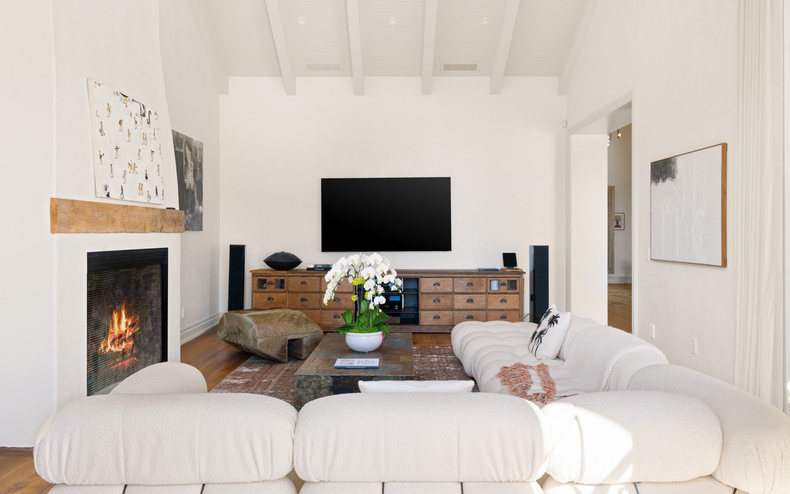 6625 Zumirez Dr