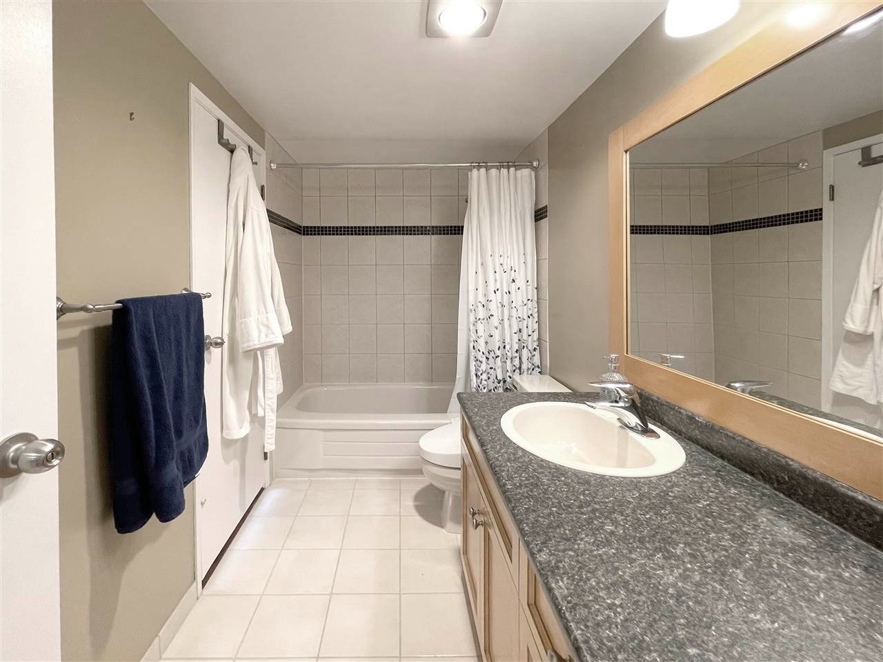 7235 Salisbury Ave, #905