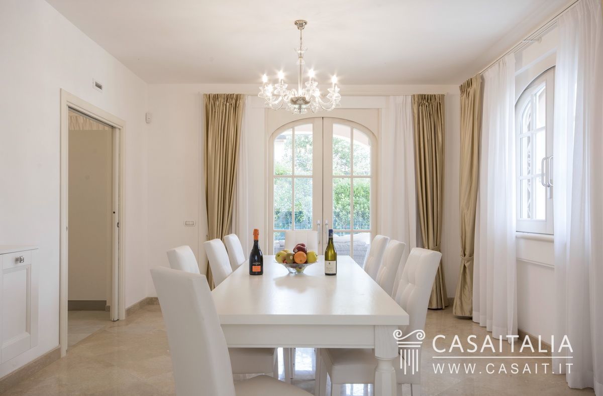 Luxurious Villa in Forte Dei Marmi