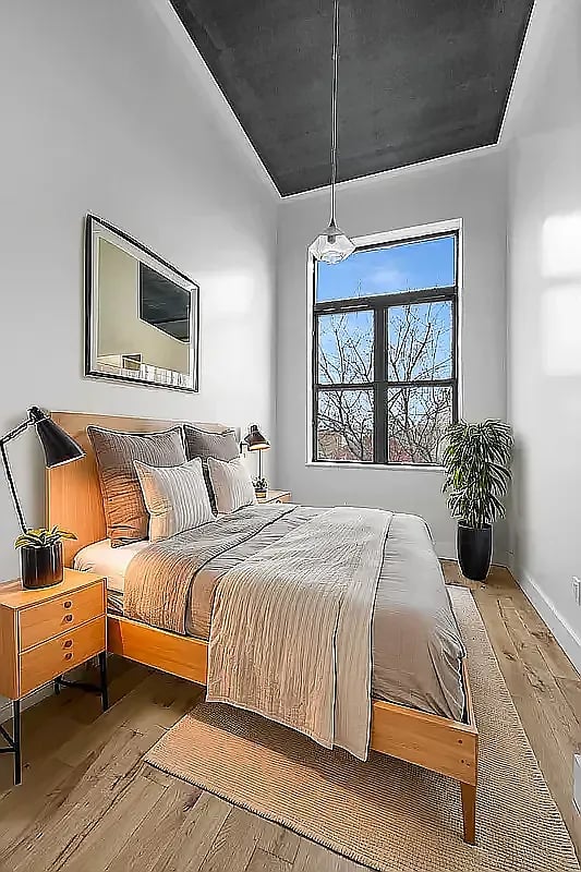 186 Wilson Avenue #1L