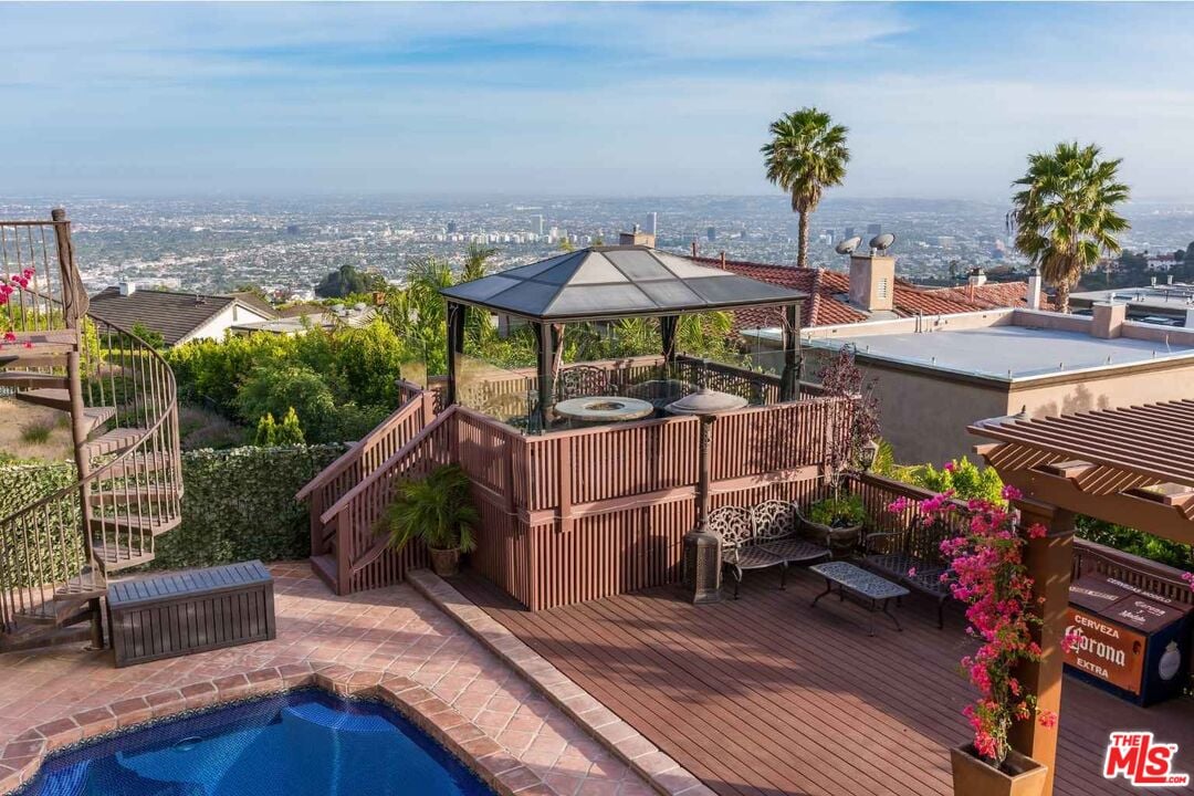 Celestia Crest, Venus Dr, 90046