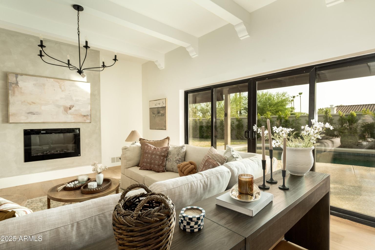 8401 E Vista Del Lago