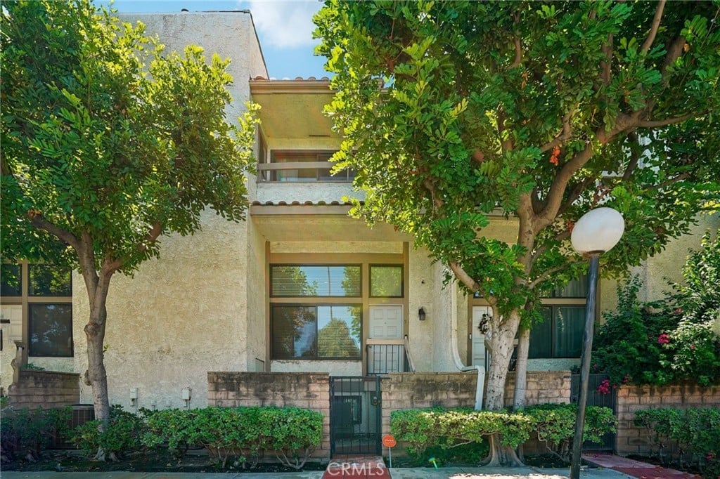 20224 Sherman Way #5