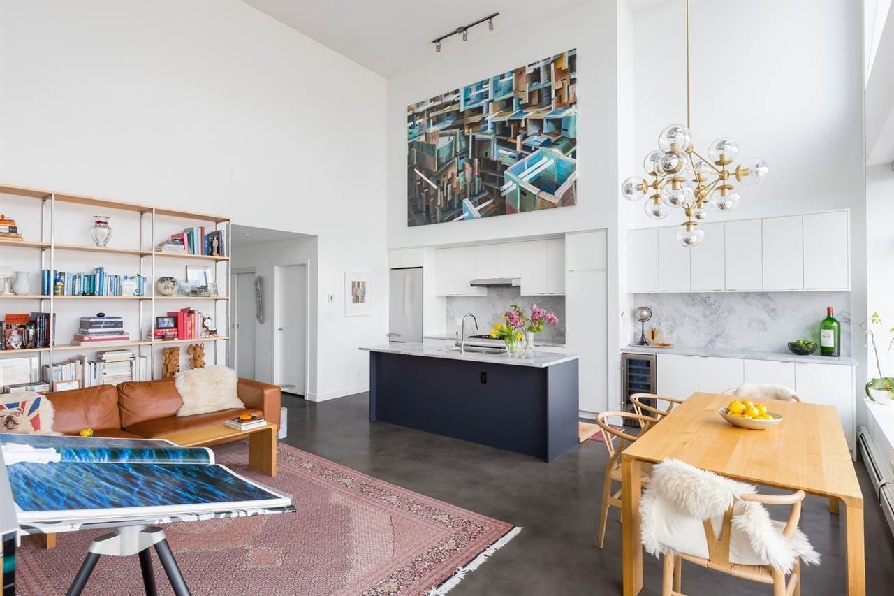 108 W Cordova St, PH3