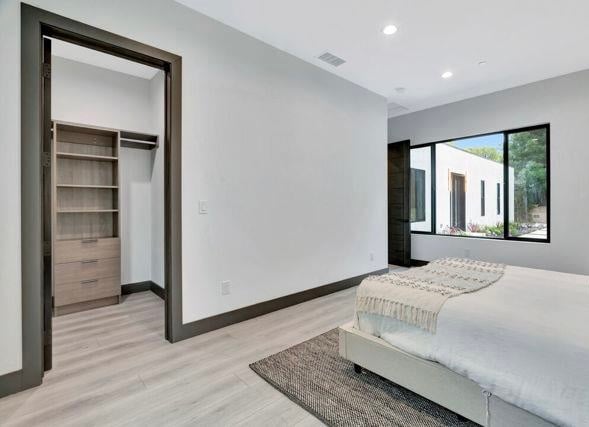 19513-19515 Cantara St