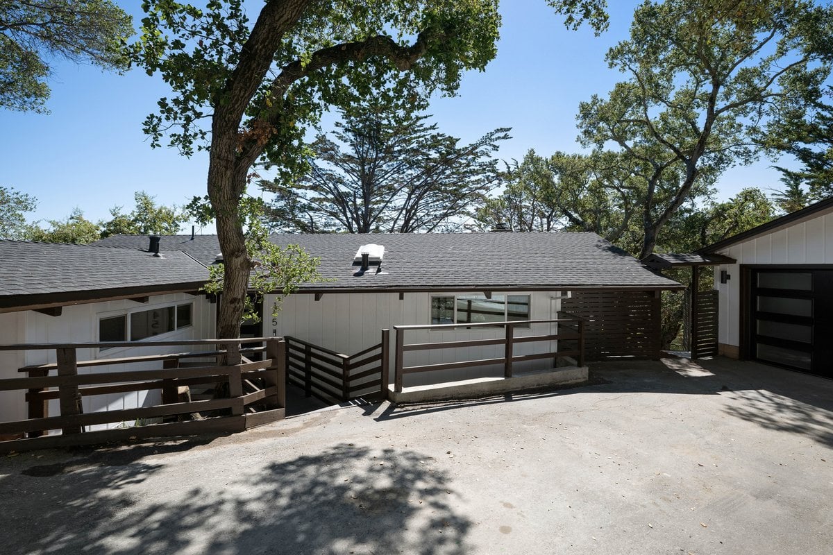 145 Dolton Avenue,  San Carlos