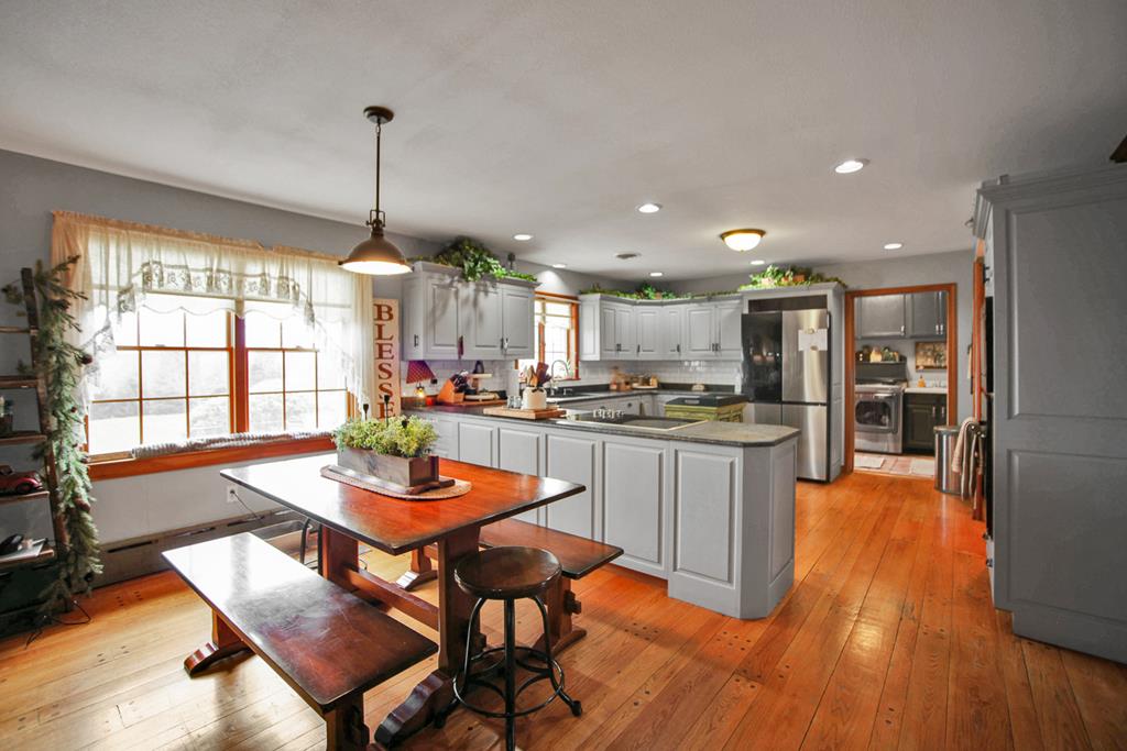 12 Hillcrest Circle
