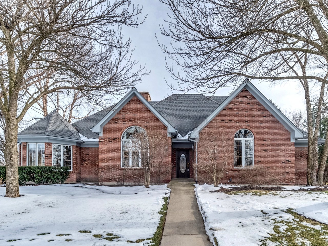 1303 Hunter Cir
