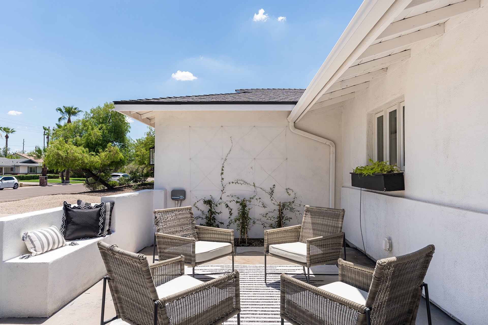 5242 N WOODMERE FAIRWAY