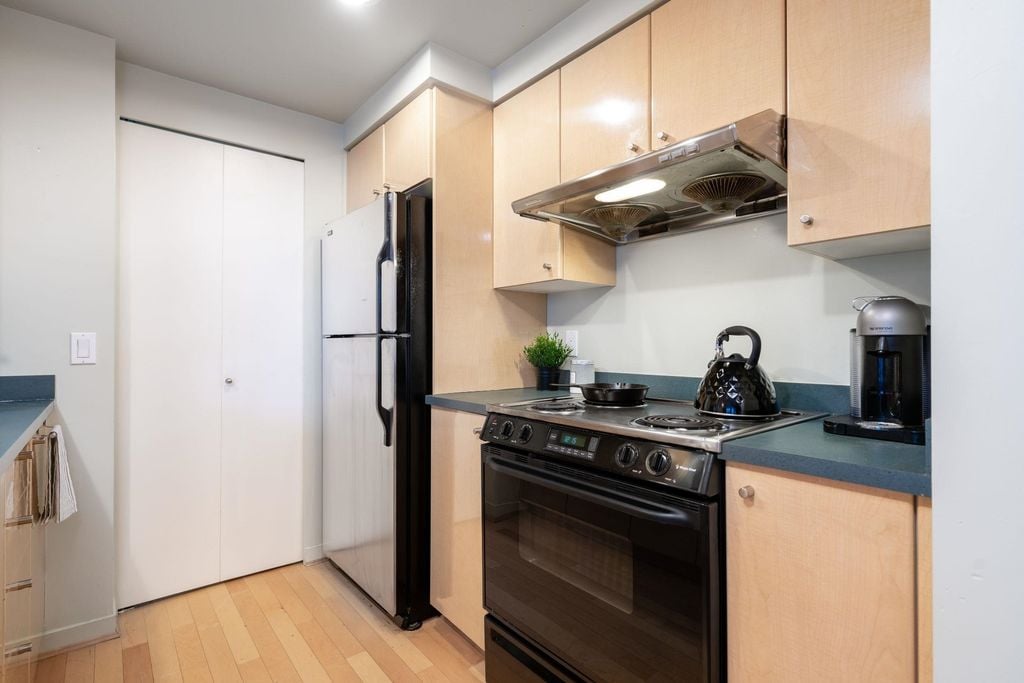 1009 Expo Blvd, #2601