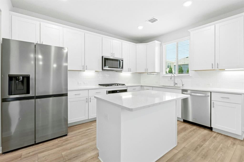 Just Listed in East Parke!