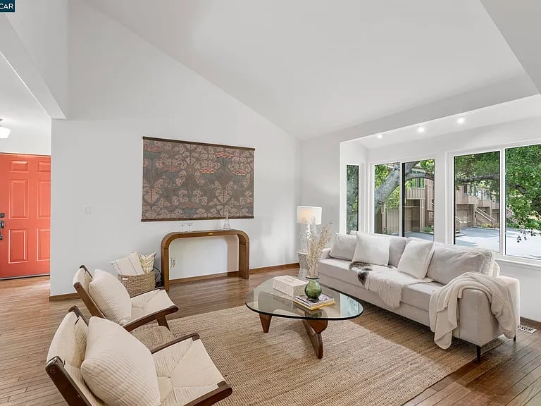 28 Curlew Way, Novato