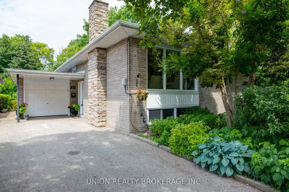 57 Sedgebrook Cres