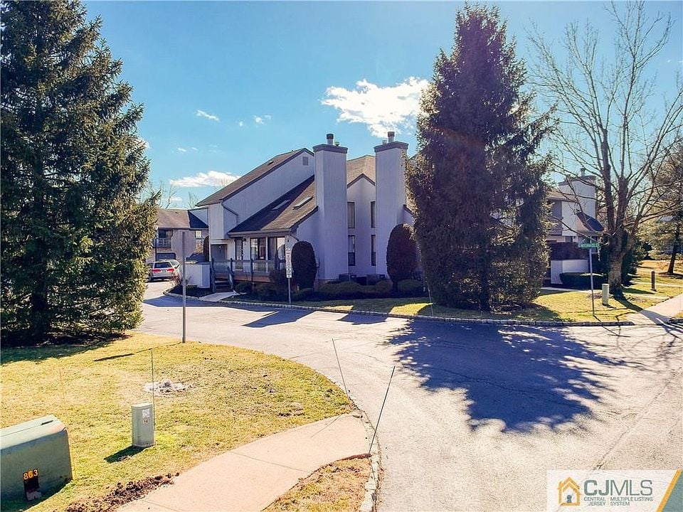 10 Witch Hazel Ct
