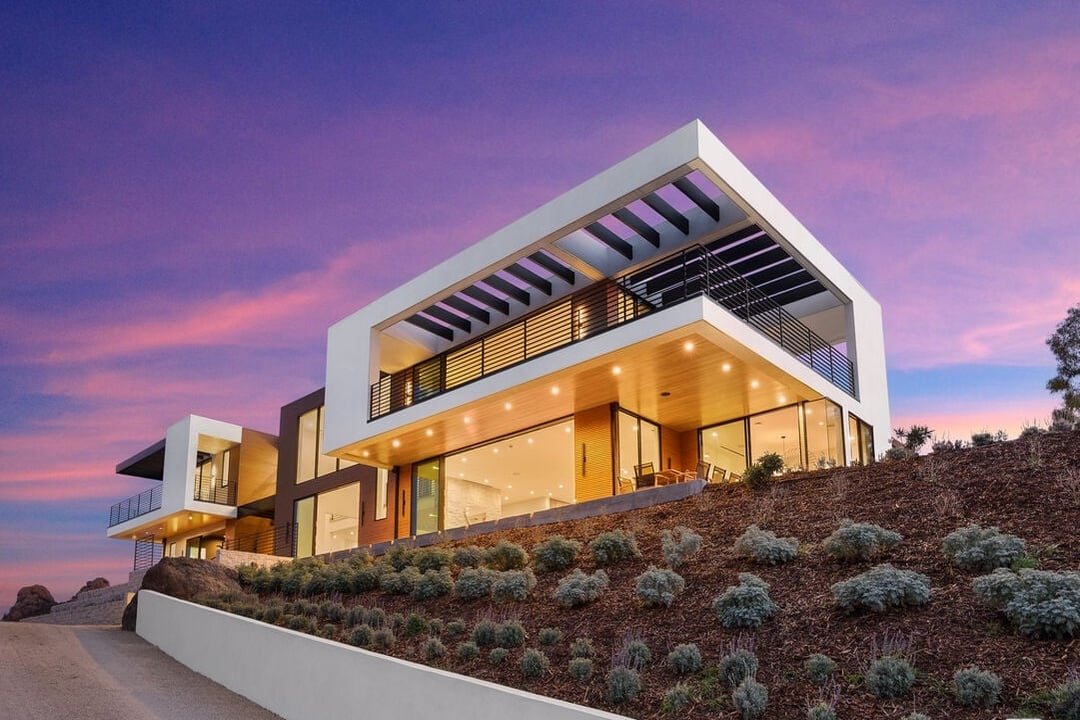 Mulholland Hwy, 90265