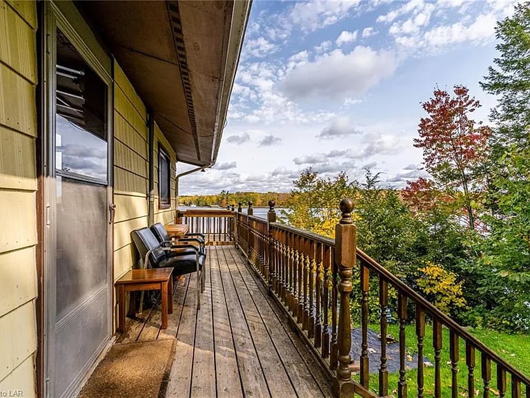 1668 Beaumont Dr
