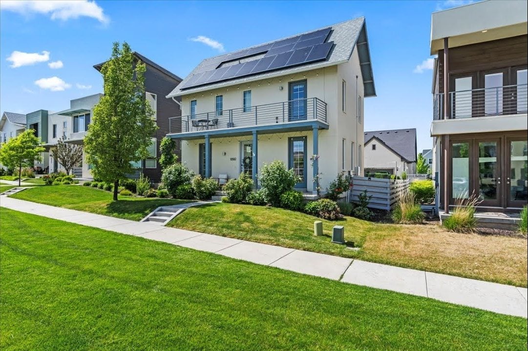 Energy Efficient Daybreak Home