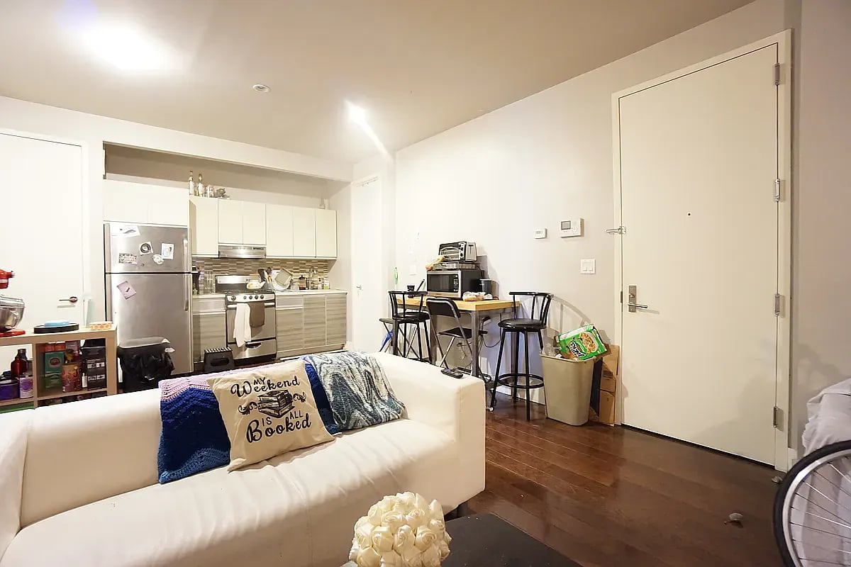 204 Starr St 2F