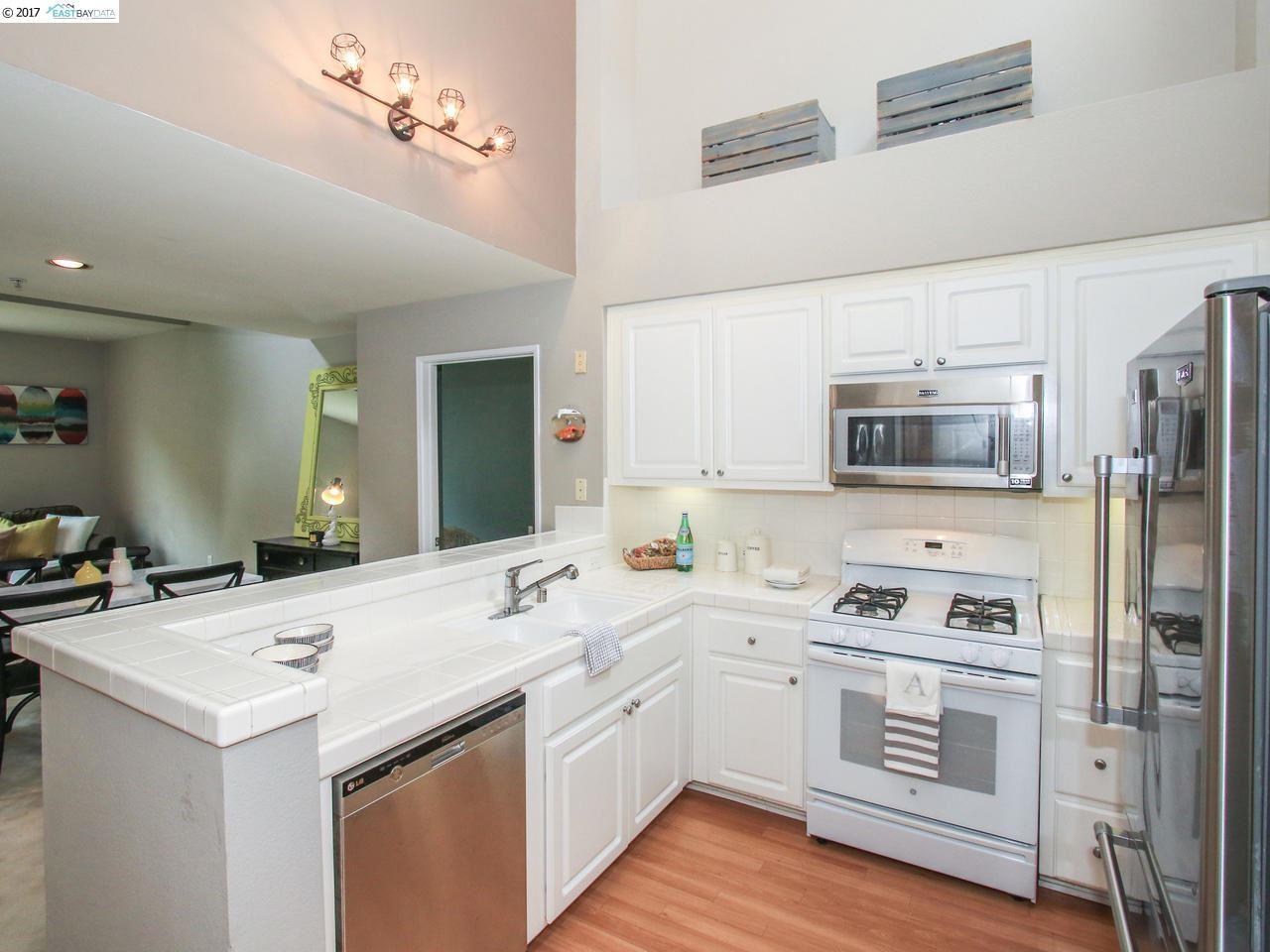 220 Caldecott Ln, #310