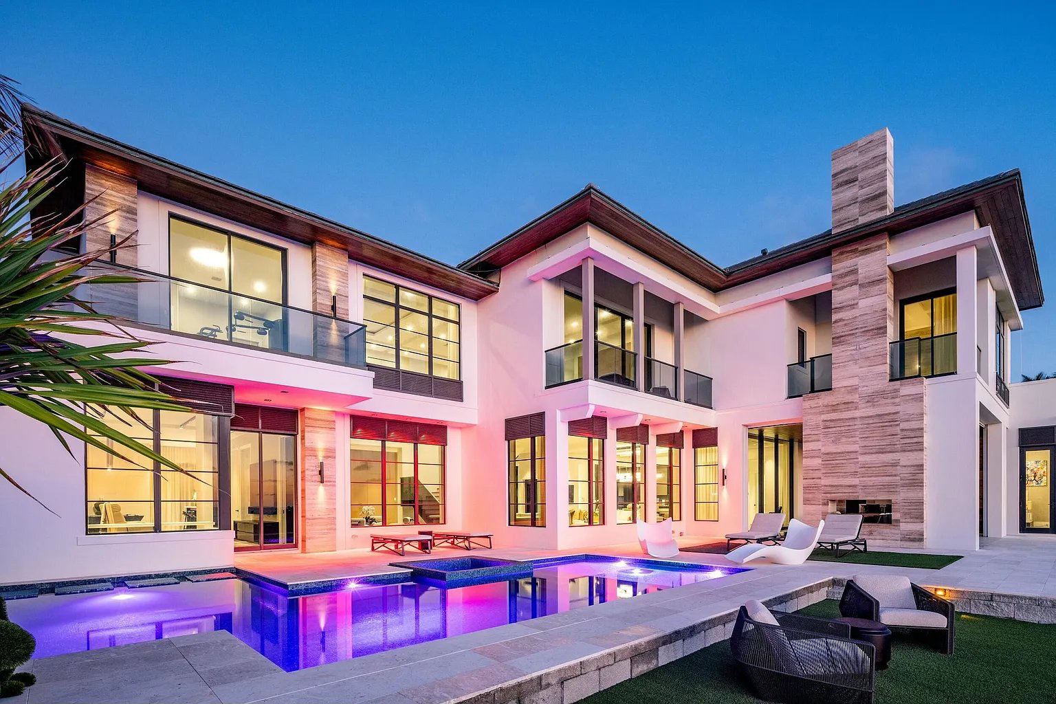 707 N Ocean Blvd