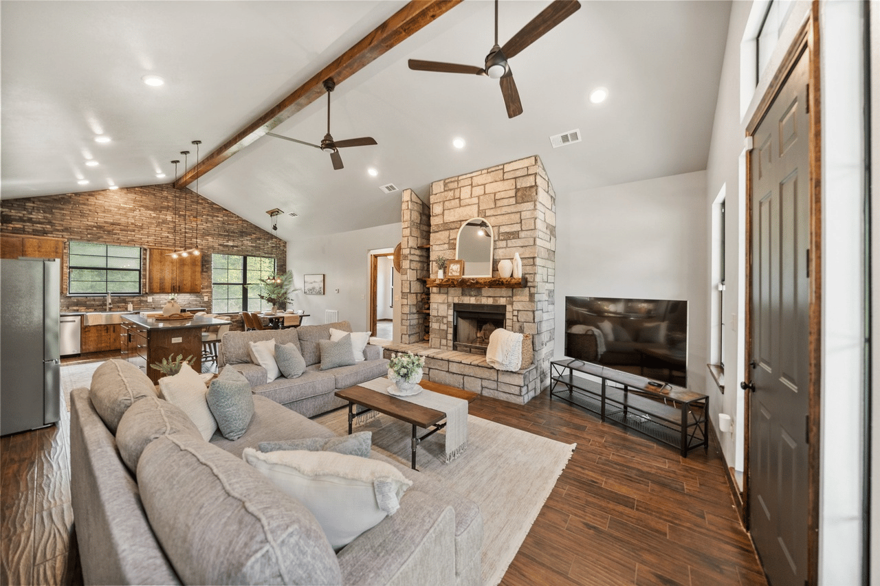 605 County Rd 2191