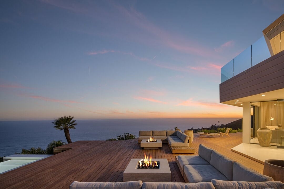 Meridian Manor, Encinal Canyon Rd, 90265