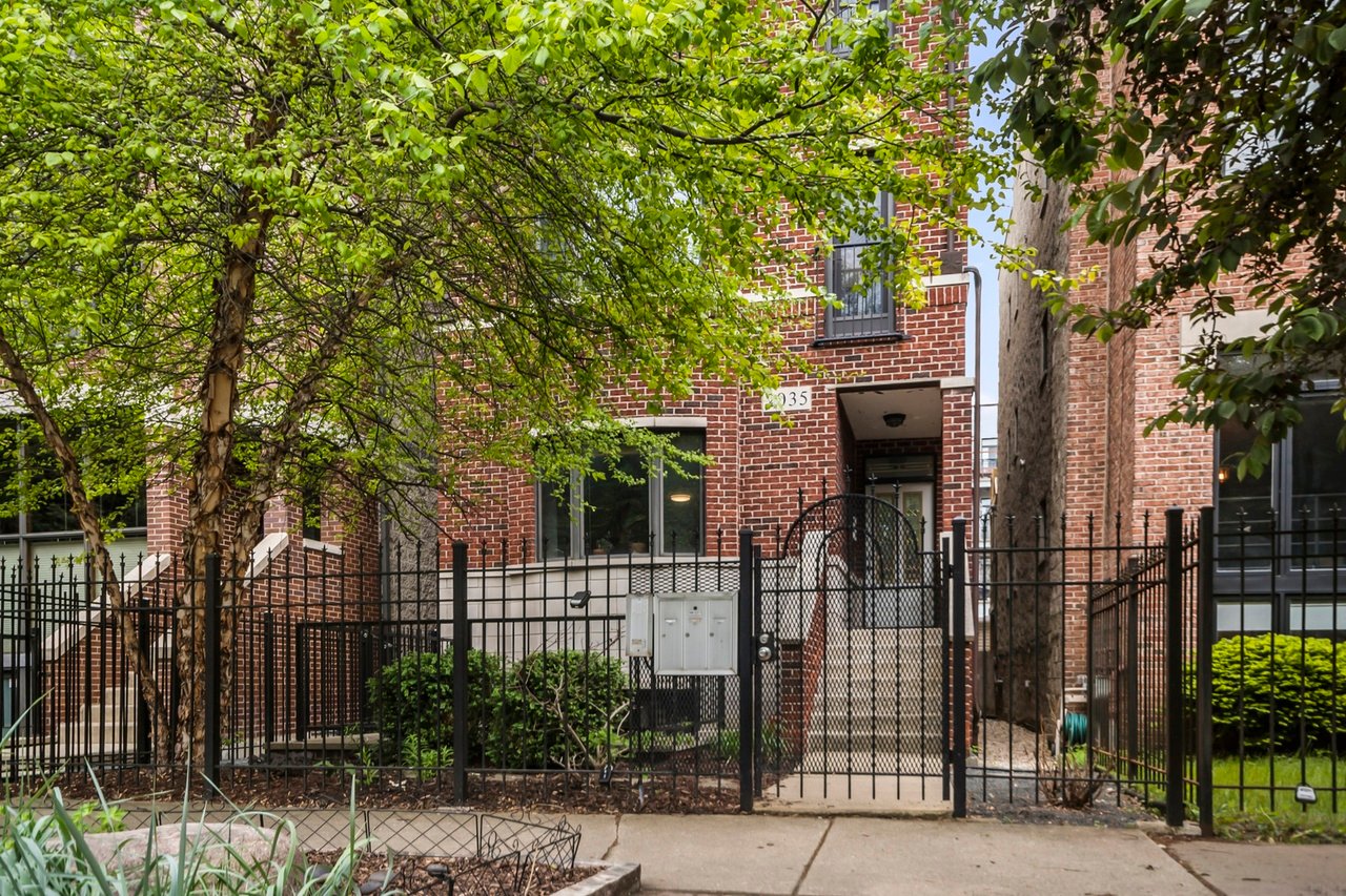 2035 W Crystal St #3
