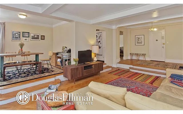 255 Cabrini Boulevard Unit: 6D