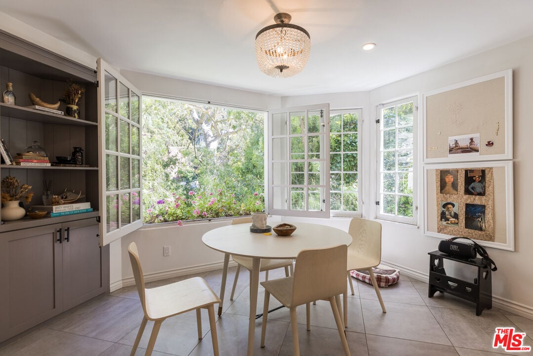 Pinnacle Estate, Wonderland Ave, 90046