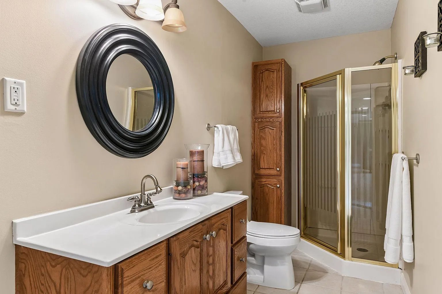 Stunning 2-Story in Springfield Community