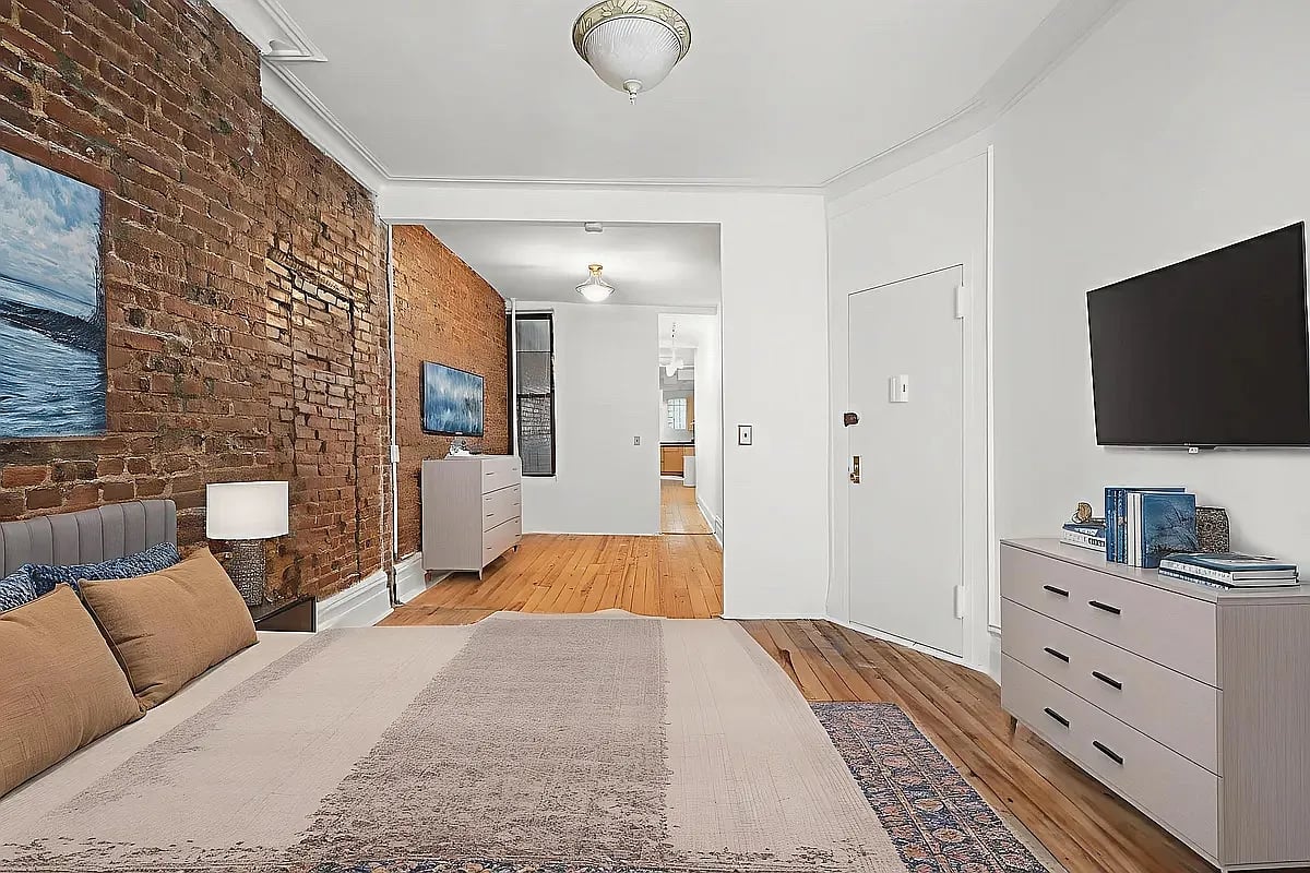 208 East 90th Street 4E