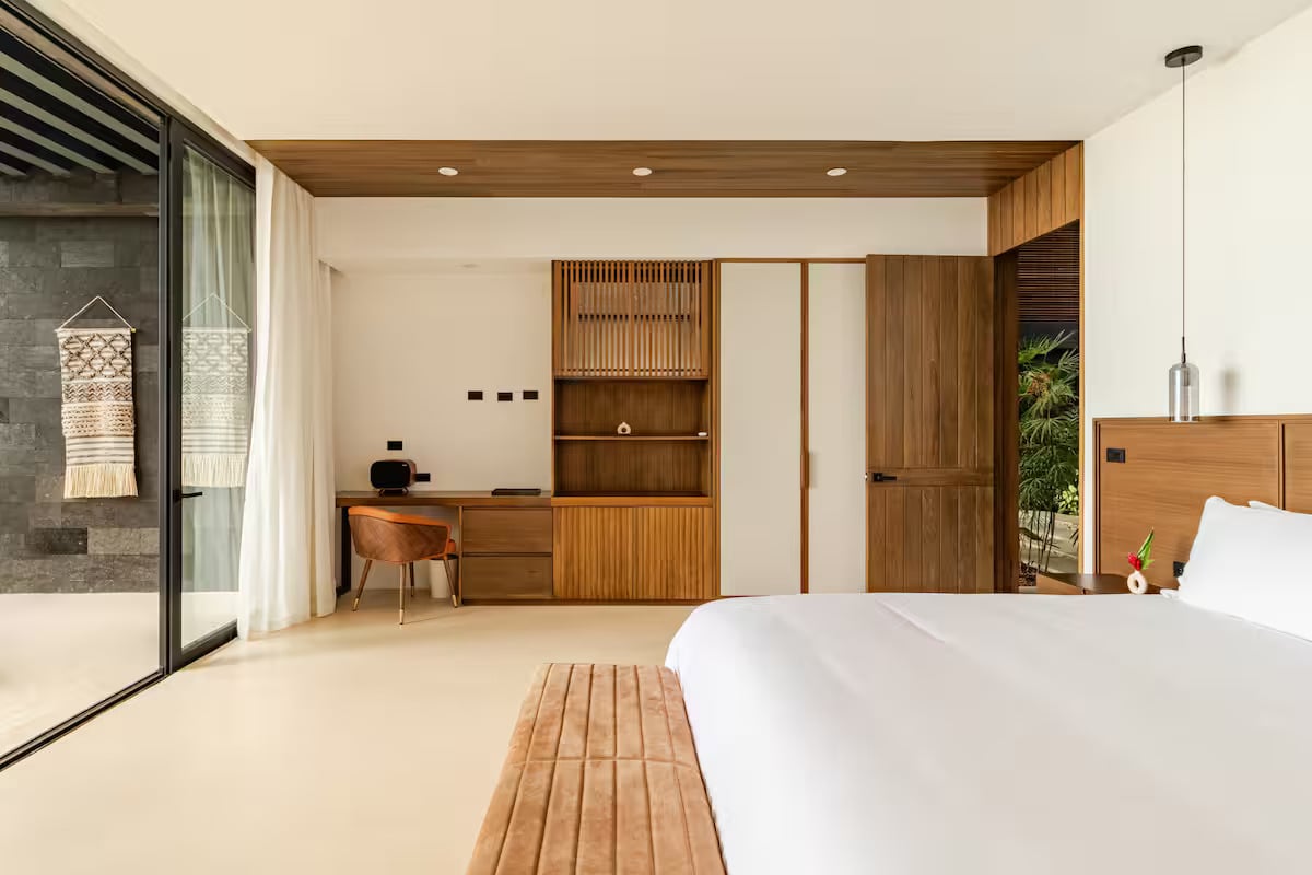 Magna Pacific - Luxury Estate Compound comprised of two Immaculate Villas