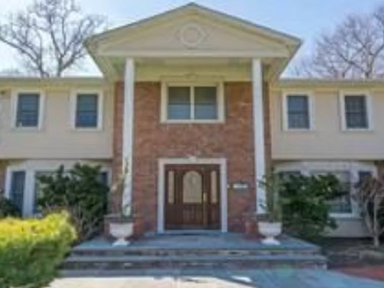 DIX HILLS