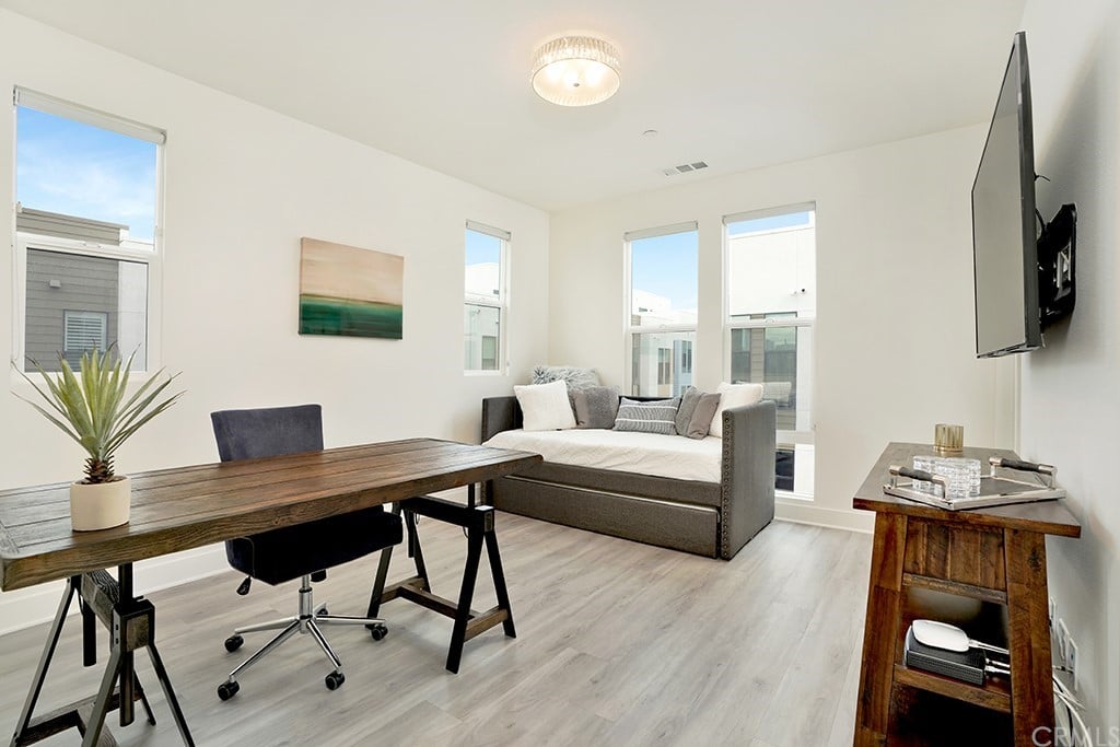 1687 Monarch 17 West