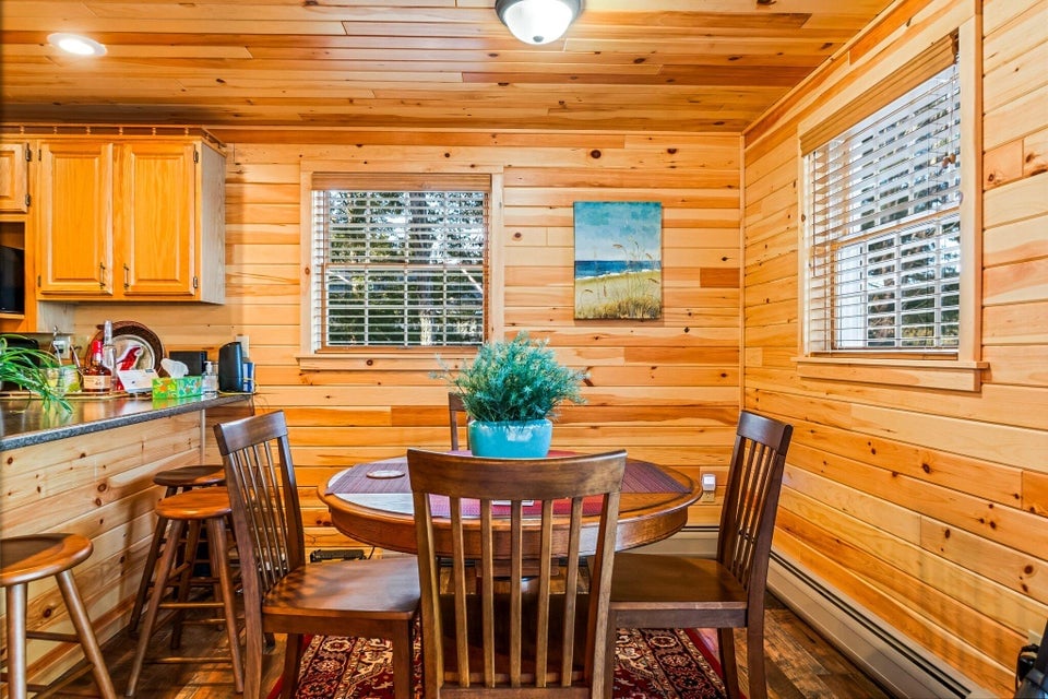 36 Worcester Way Lincoln, ME 04457