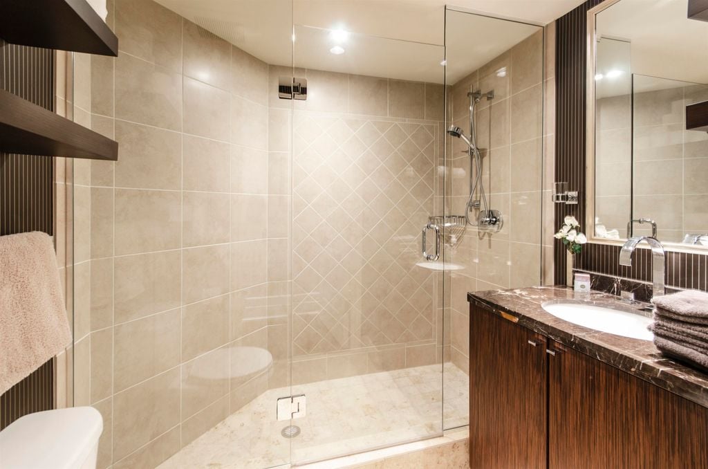 533 Waters Edge Cres, #103