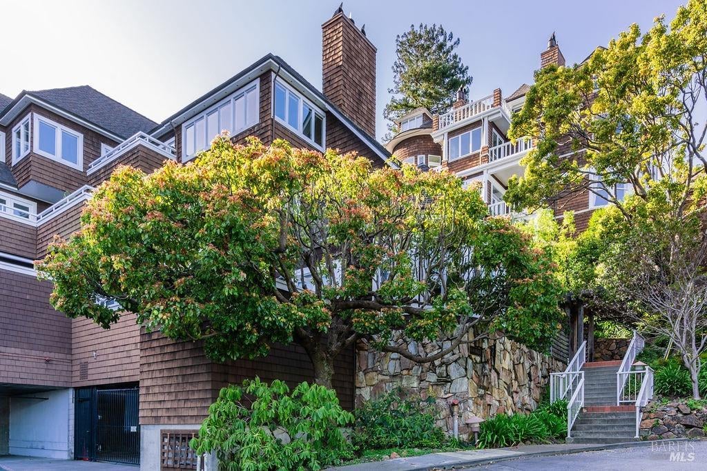 95 Bulkley Ave